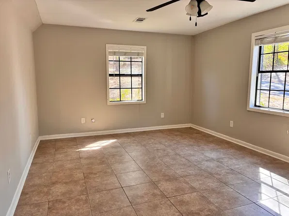 707 McLarty Rd #A, Oxford, MS 38655