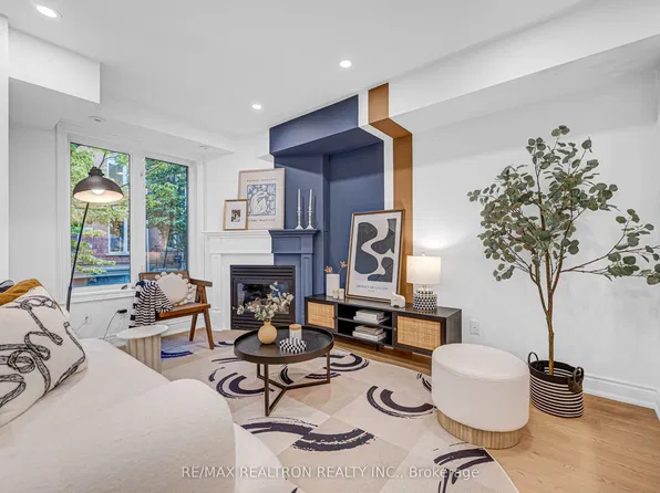 50 Joe Shuster Way #205, Toronto, ON M6K 1Y8