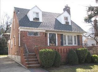 18510 80th Rd, Jamaica, NY 11432