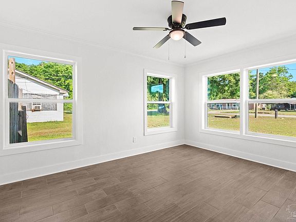 4th image of 311 Cloverdale Rd