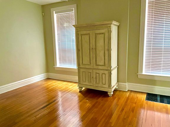 4th image of 2706 Louisiana Ave