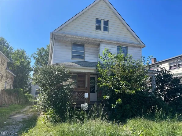 3052 W 51st St, Cleveland, OH 44102