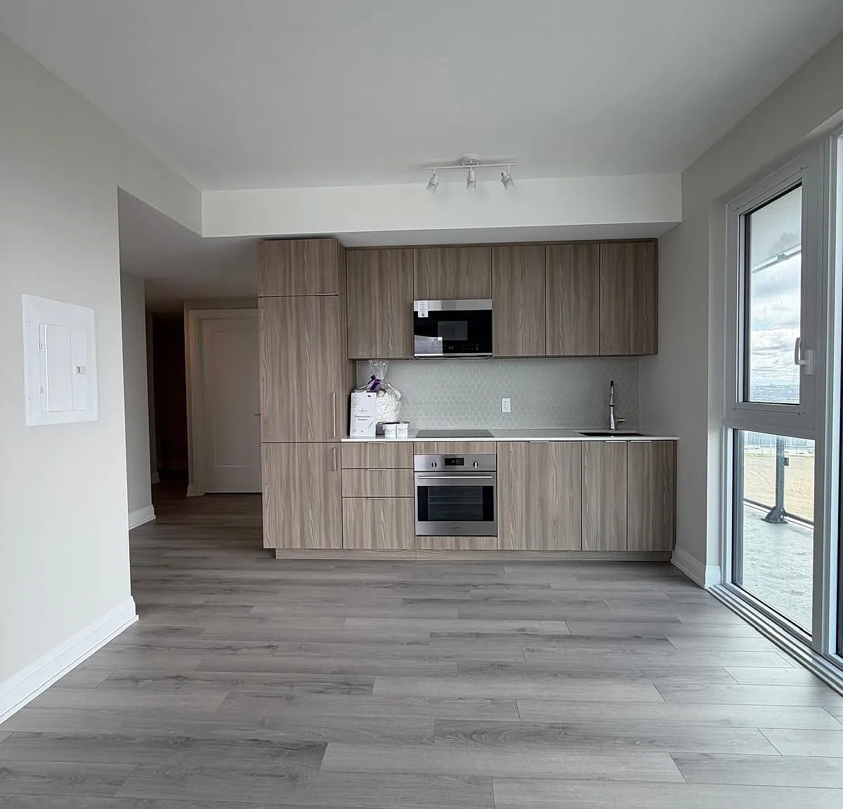 2 bed, $2,500 — Photo 3