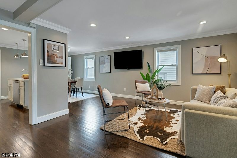 1st image of 30 Tichenor Pl