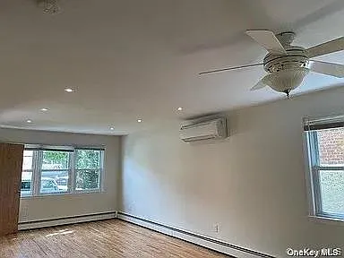 317 E Olive St — Photo 4