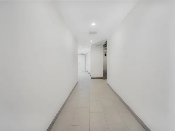 10918 Camarillo St #501, North Hollywood, CA 91602