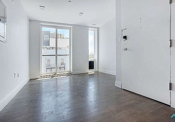 2nd image of 296 Melrose St #1A