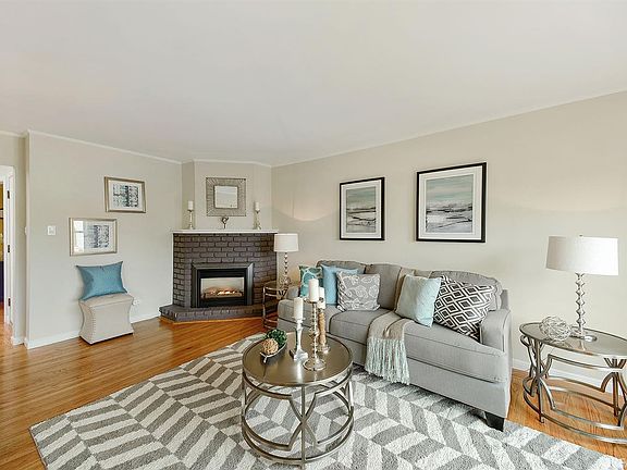 4th image of 33 Idora Ave