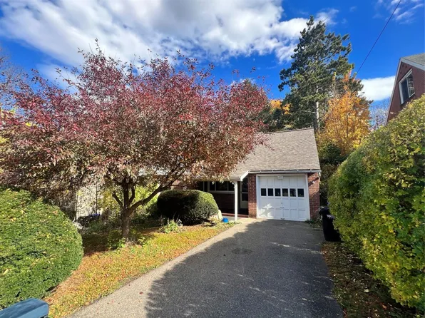 605 Clayton Ave, Vestal, NY 13850