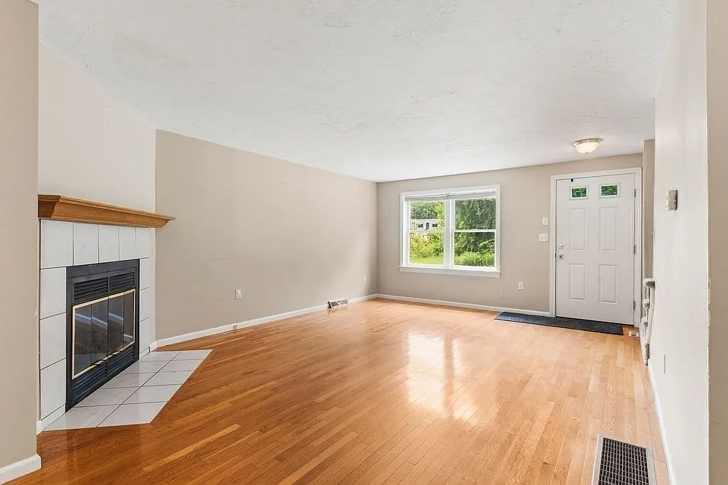 3 bed, 1.5 bath, 1533 sqft, $3,000 — Photo 4