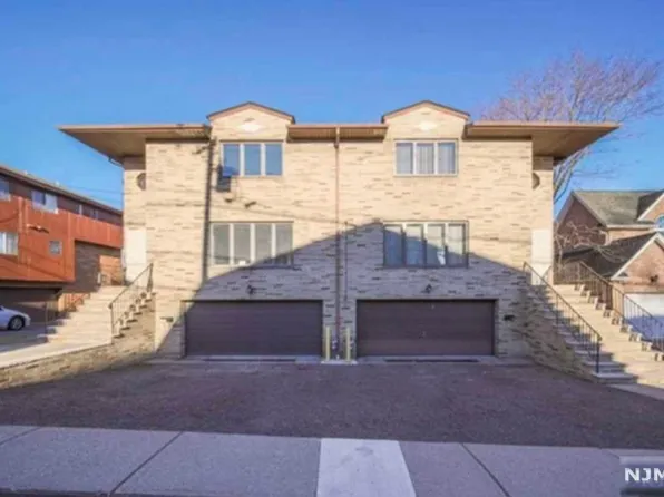 2417 Hammett Ave, Fort Lee, NJ 07024