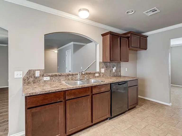 9616 Gabriel Dr — Photo 4