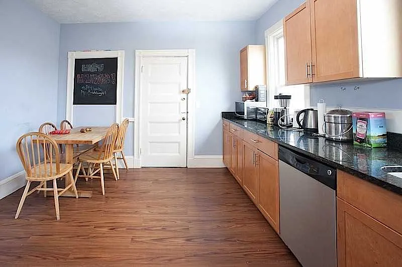 4 bed, $4,600 — Photo 2