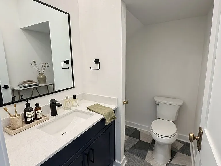 2000 Riverside Farms Rd #21101 — Photo 14