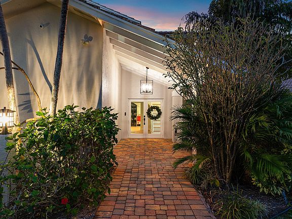 5th image of 10893 Gleneagles Road