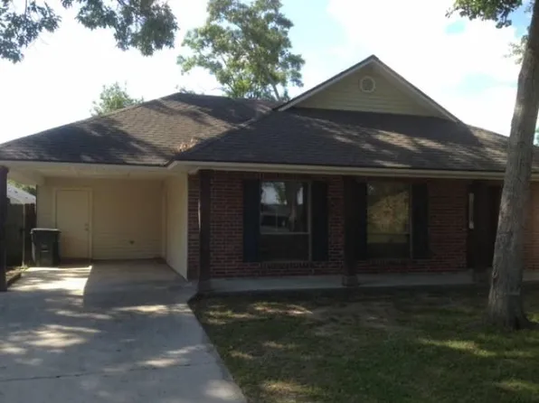 712 Bergerie St, New Iberia, LA 70560
