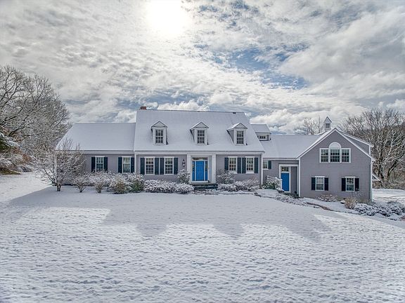 2nd image of 5 Cherry Hill St