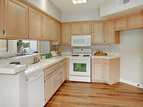 5th image of 25920 San Clemente Dr