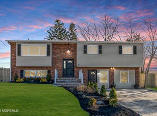 2 Chelsea Ct, Neptune, NJ 07753