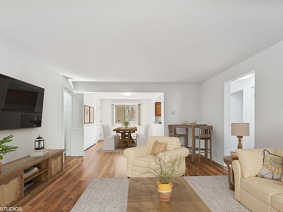 4th image of 6852 N Northwest Hwy APT 1C