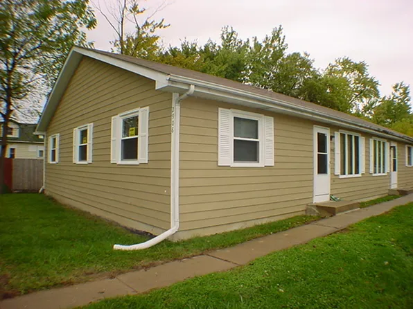 2908 30th St, Zion, IL 60099