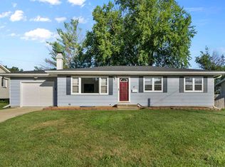 3318 W Ridge Dr, Waterloo, IA 50701