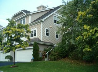 155 Underhill Ln, Peekskill, NY 10566