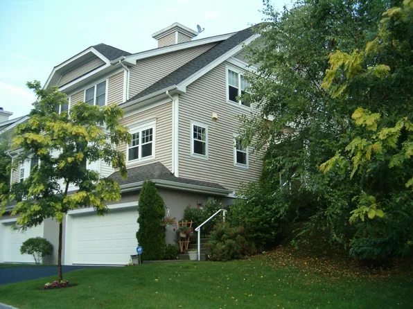 155 Underhill Ln, Peekskill, NY 10566