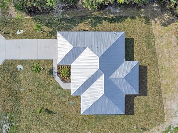 3rd image of 3393 NW 38th Avenue