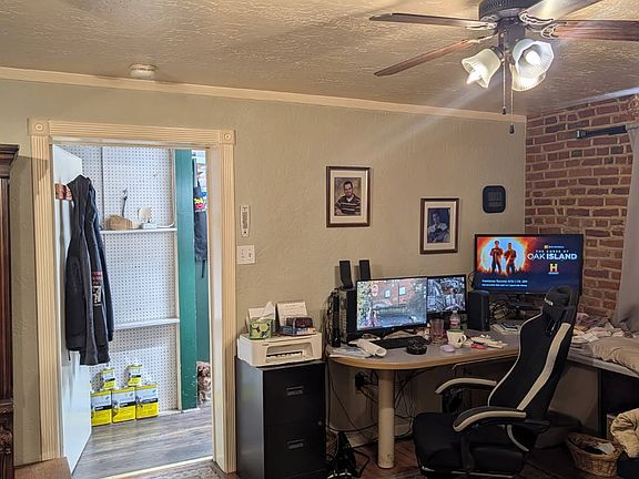 5th image of 206 1/2 S Main St