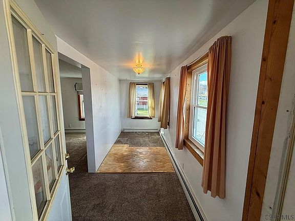 5th image of 1145 Davis St