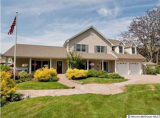 8 Hill Ct, Oceanport, NJ