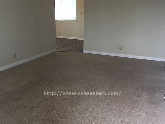 4th image of 1691 Ontario Dr APT 4