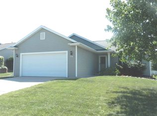 N1871 Savannah Dr, Greenville, WI 54942
