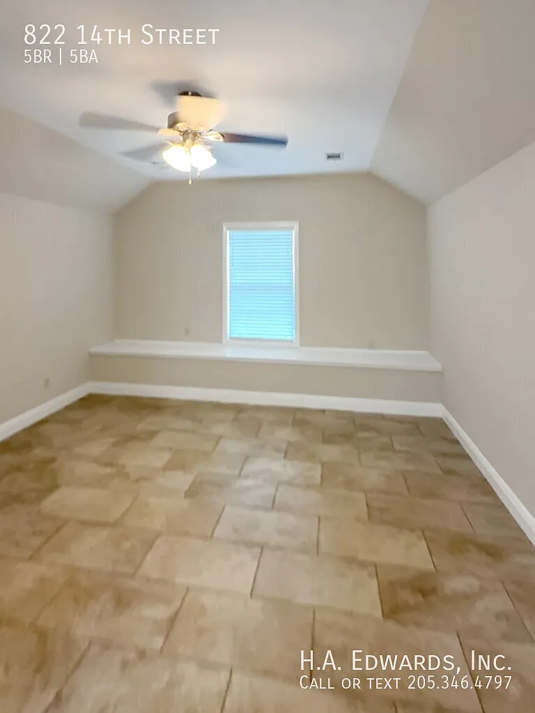 822 14th Street — Photo 3
