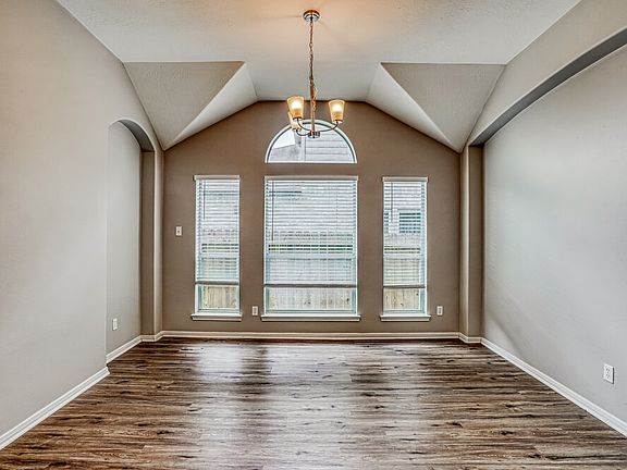 5th image of 22 Atascadero Dr