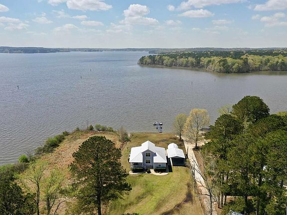 4th image of 132 Lakeview Dr