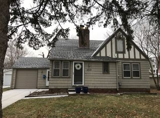 4316 Holland Dr, Des Moines, IA 50310
