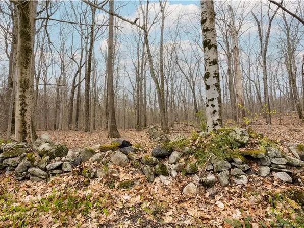 End of- Wood End Drive, Easton, CT 06612