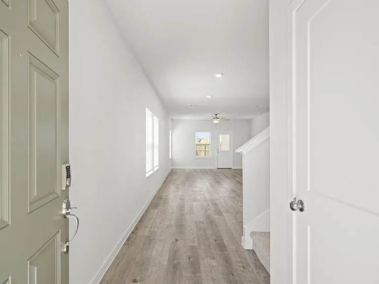 4006 Crowning Ct — Photo 4