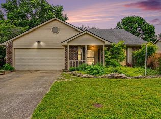 132 Chestnut Ln, Versailles, KY 40383