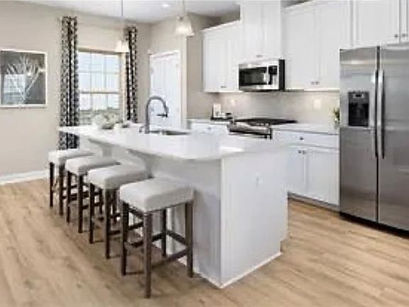 2nd image of 988 Sugar Vista Cir