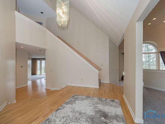 3rd image of 25867 Edinborough Cir