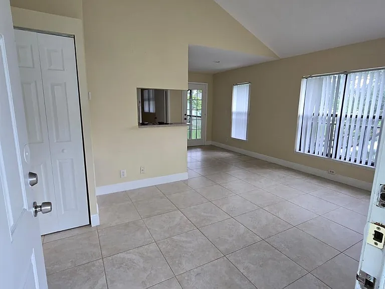 8775 NW 39th St #8775 — Photo 16