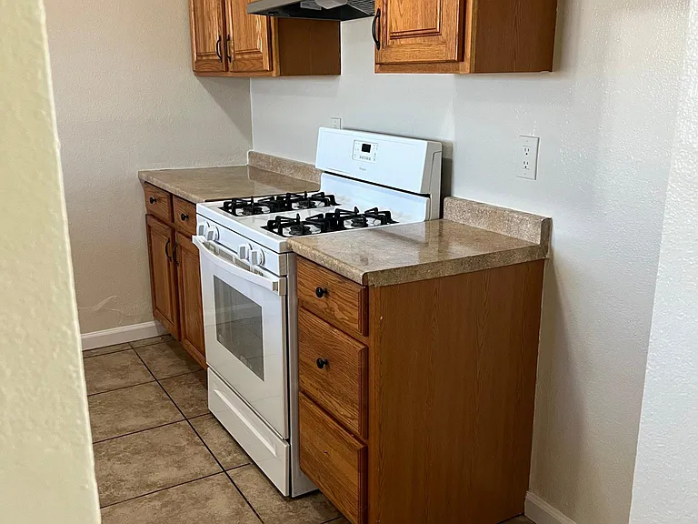324 Oasis Dr — Photo 7