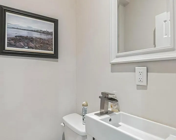 1814 E Albert St — Photo 8