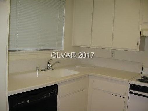 2nd image of 2349 Cardiff Ln Unit B