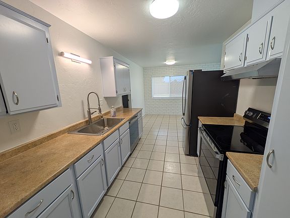 5th image of 2845 Barbour Dr