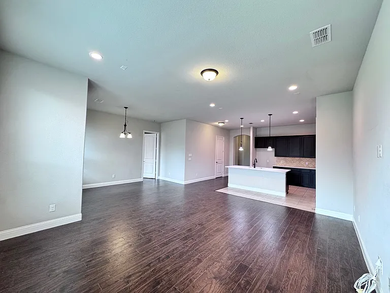 311 Lexington Ave — Photo 4