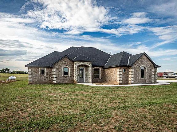 2nd image of 280 Mountain Ridge Pl
